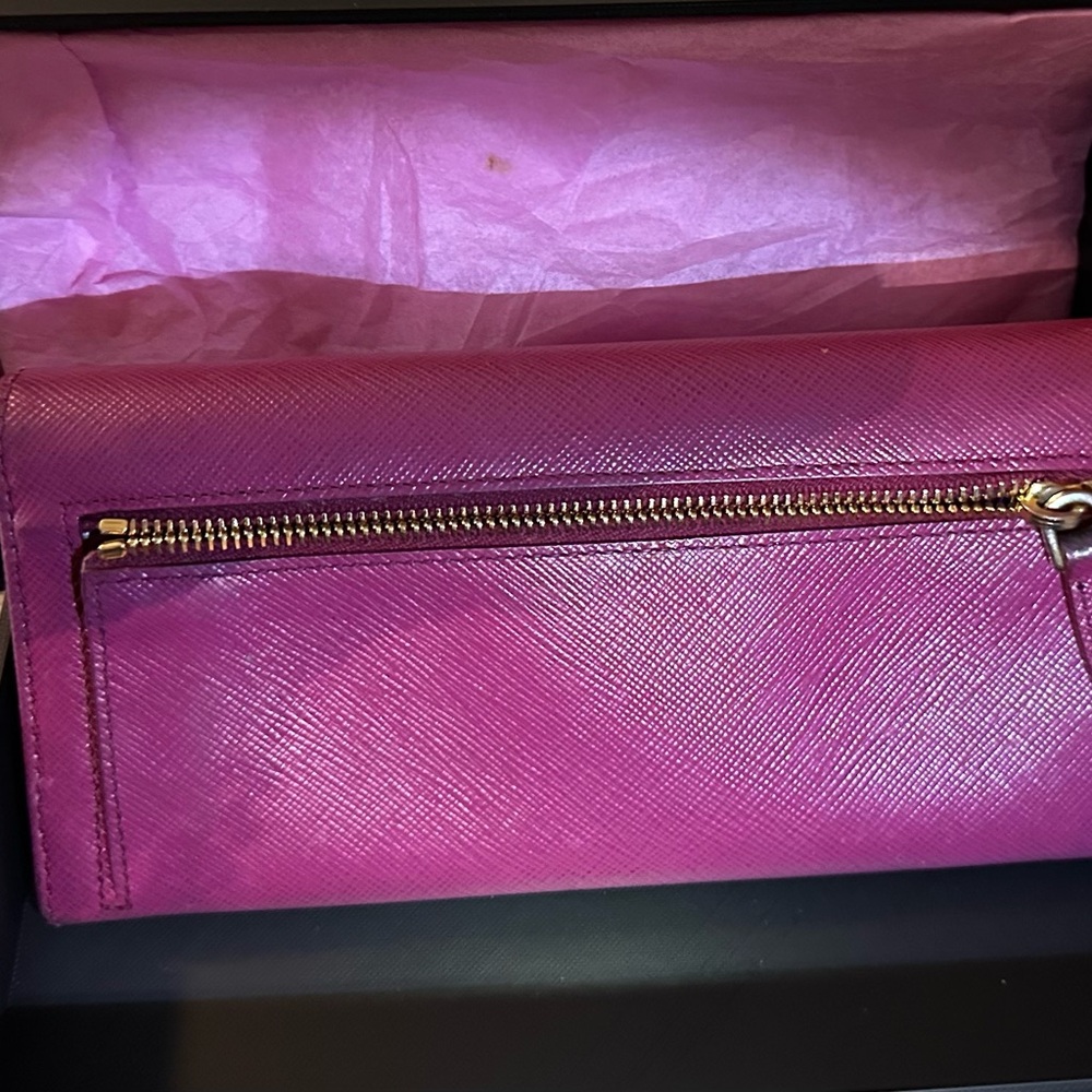 Prada with paperwork Prada Saffiano Metal Women's Dalia Wallet EUC - Picture 12 of 15